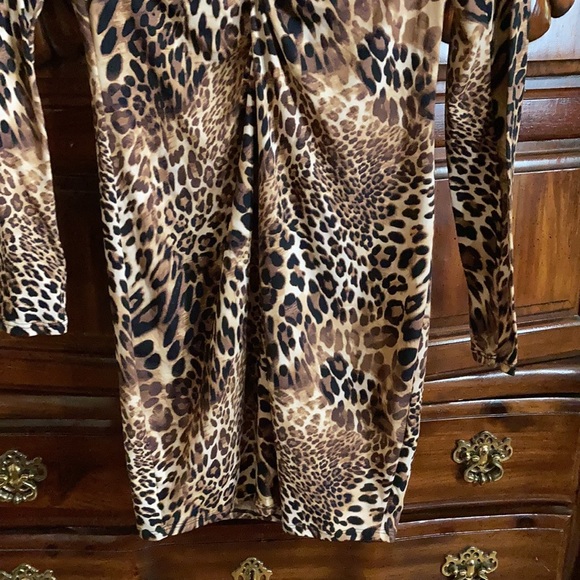 Dress - Picture 2 of 4